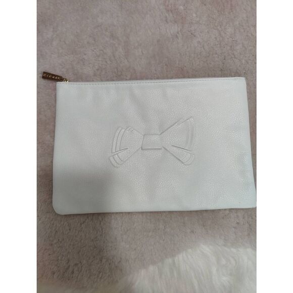 Mugler Perfums Cosmetic Bag - Picture 1 of 3